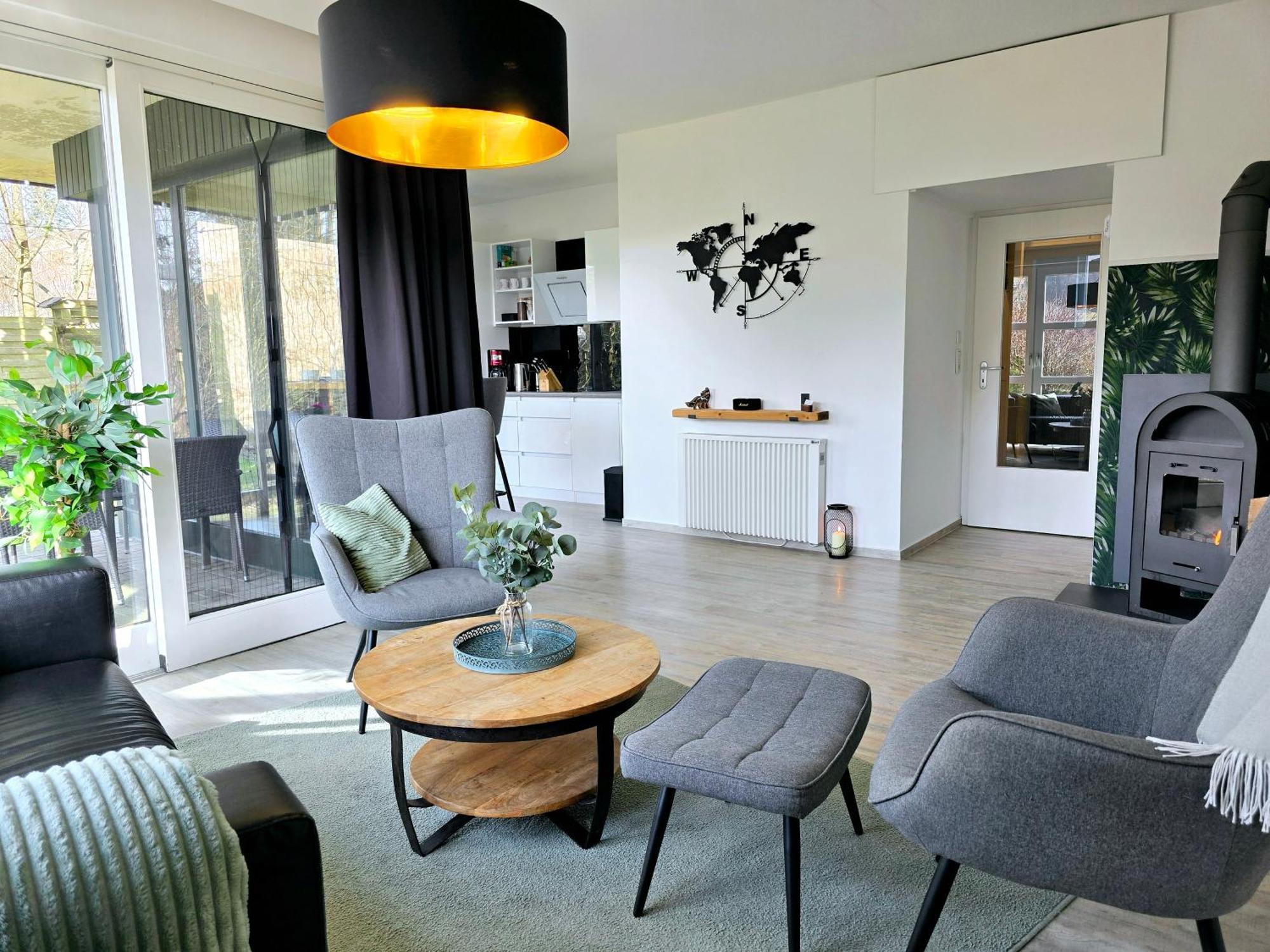 Ferienwohnung Fuchsbau Mit Kamin & Terrasse & Hunde Winterberg Luaran gambar